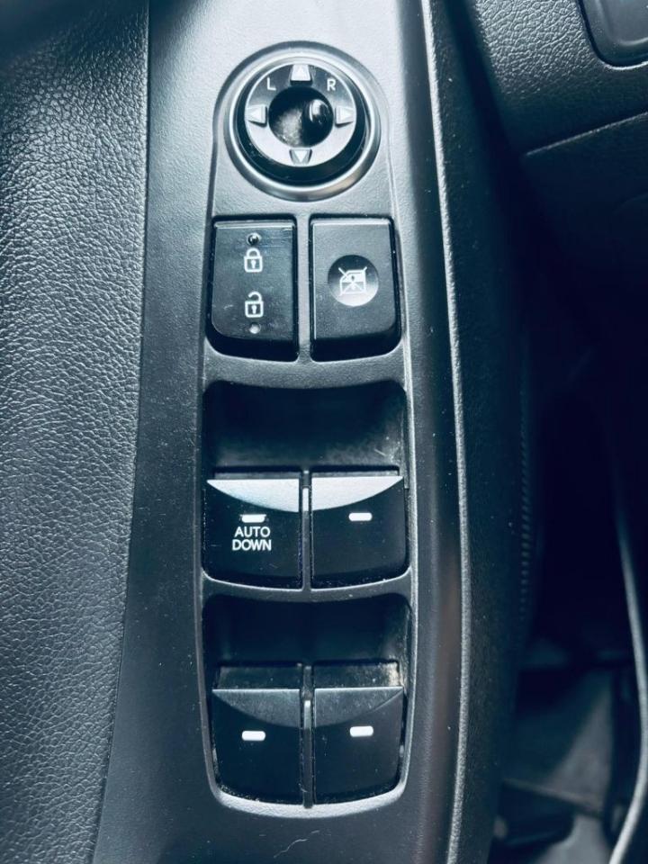 2015 Hyundai Elantra 5dr Automatic GL Photo