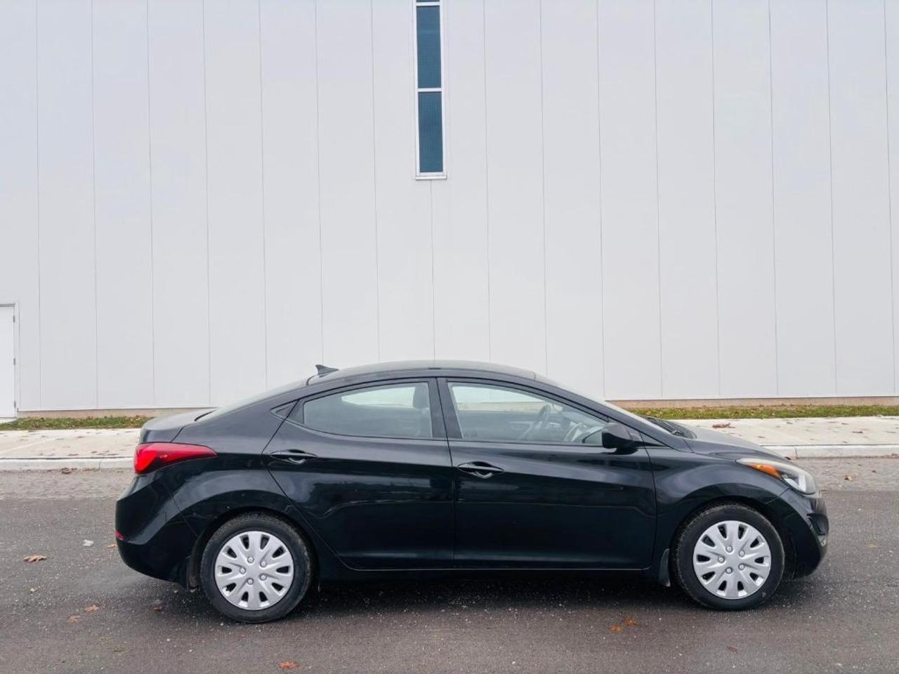 2015 Hyundai Elantra 5dr Automatic GL Photo