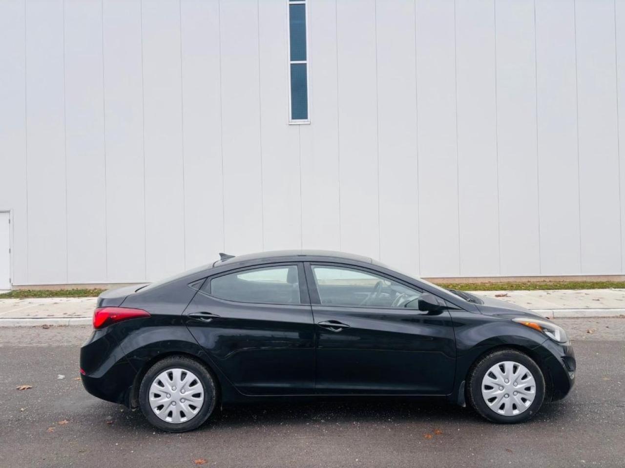 2015 Hyundai Elantra 5dr Automatic GL Photo