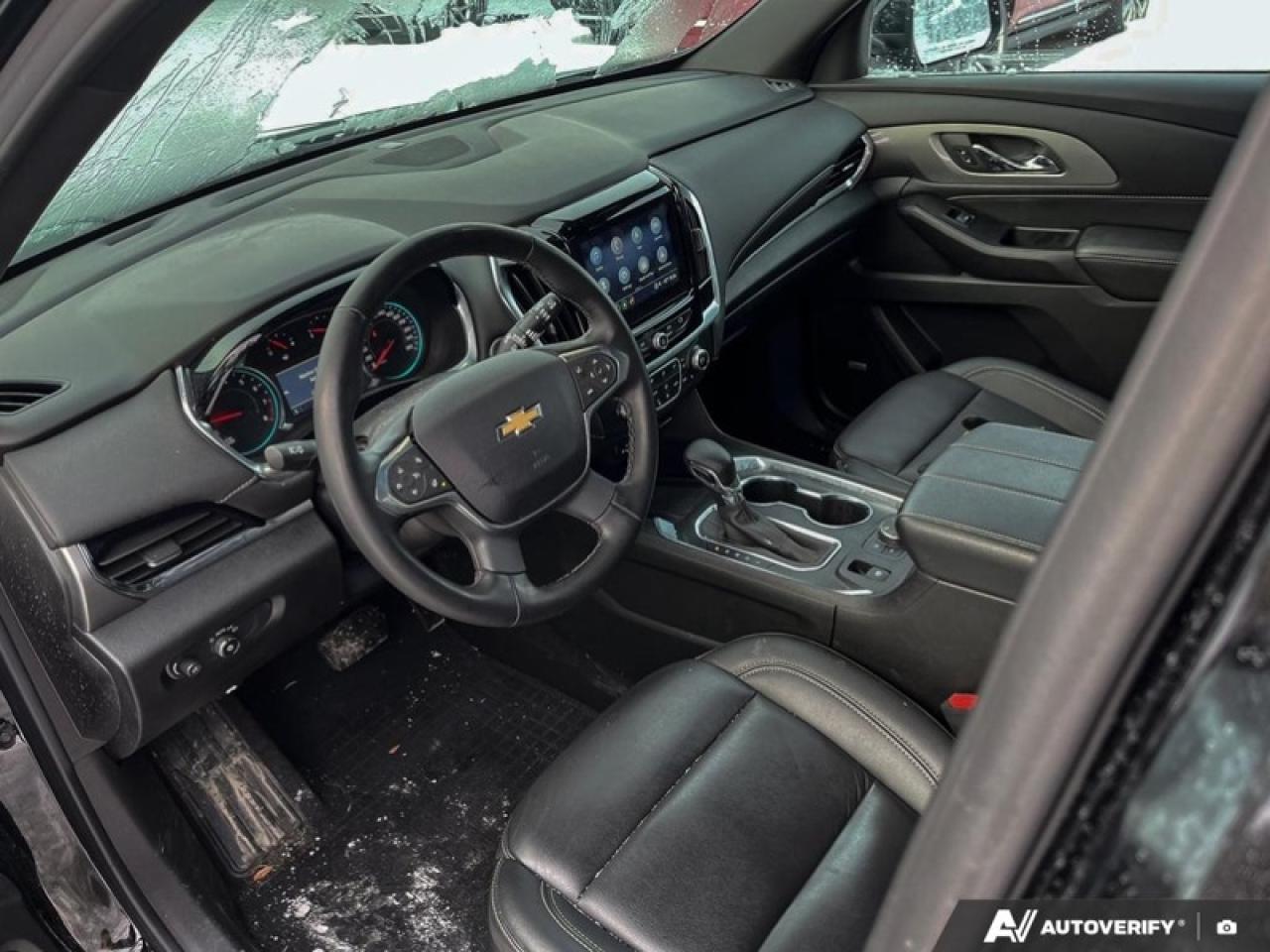 2024 Chevrolet Traverse Limited True North  TRUE NORTH, LEATHER, AWD, SUNROOF Photo