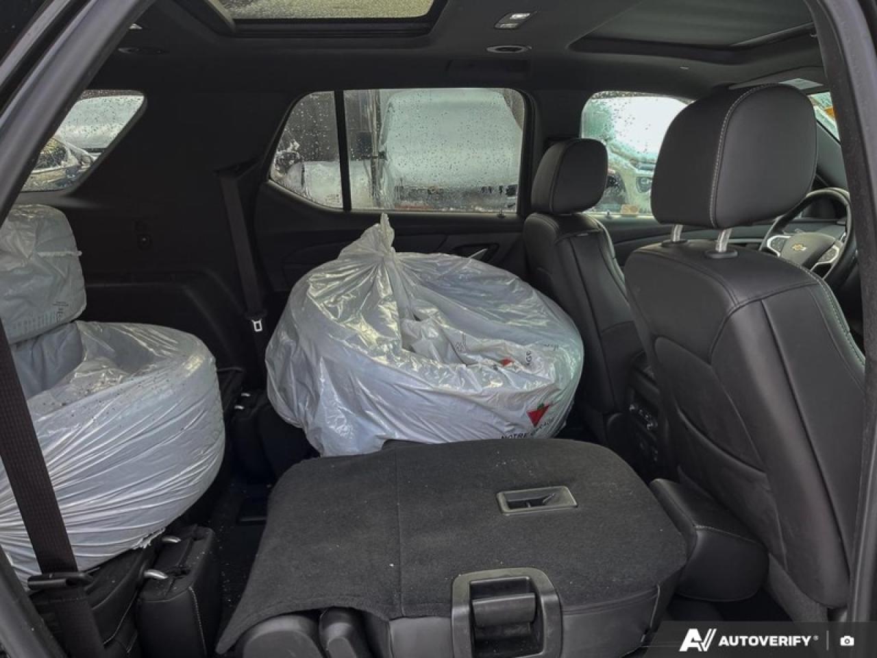 2024 Chevrolet Traverse Limited True North  TRUE NORTH, LEATHER, AWD, SUNROOF Photo