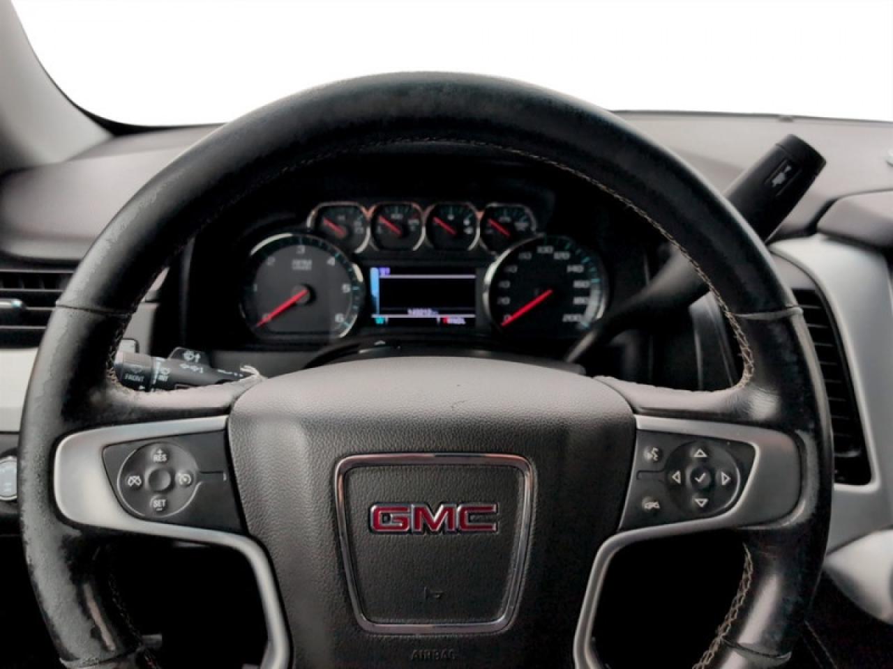 2018 GMC Yukon SLE  **8 PASSENGER** Photo