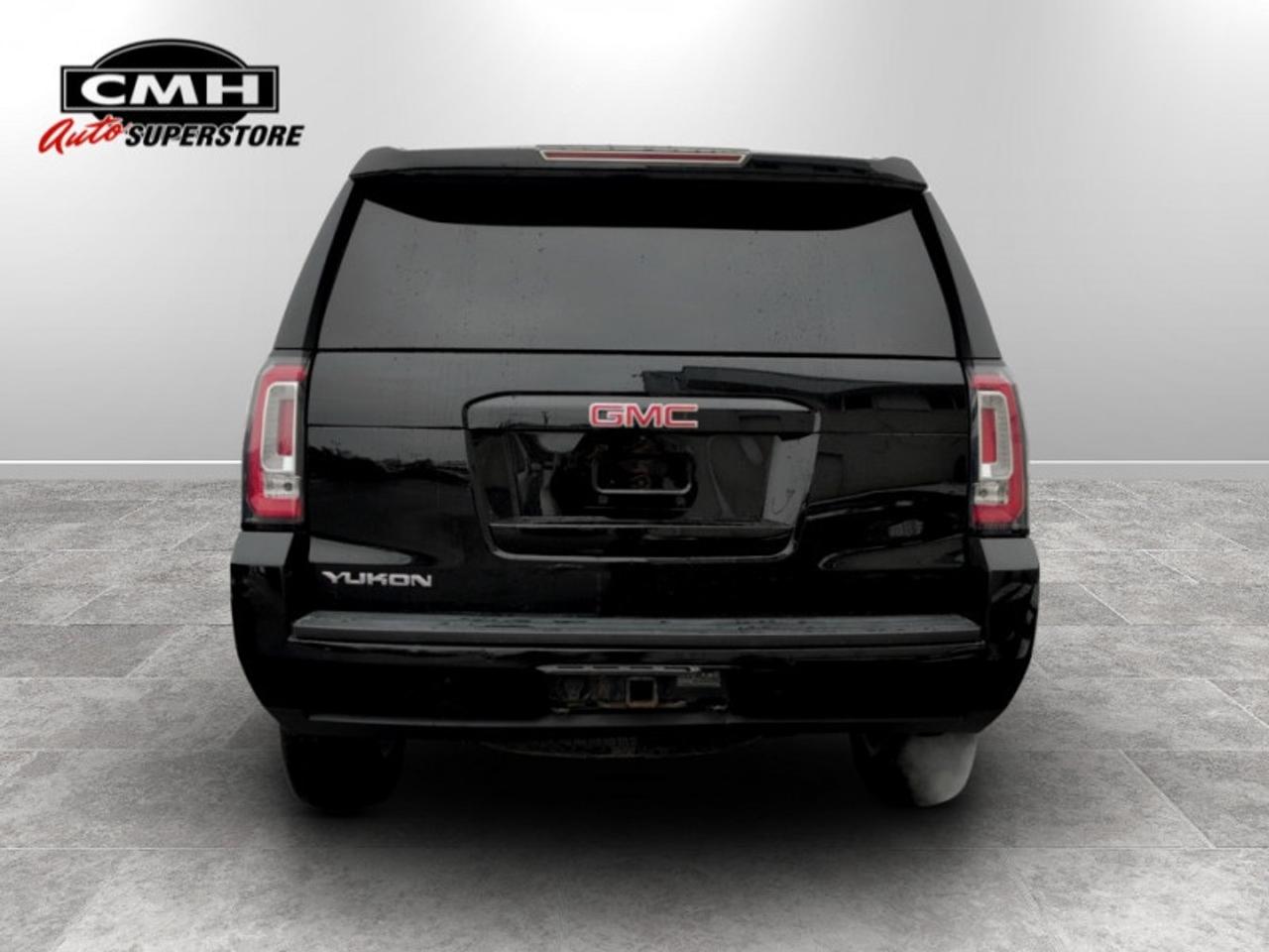 2018 GMC Yukon SLE  **8 PASSENGER** Photo