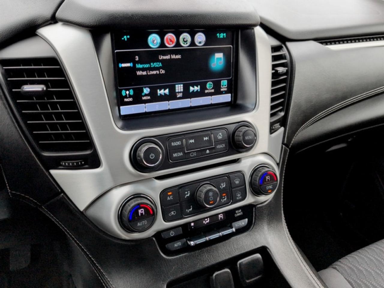 2018 GMC Yukon SLE  **8 PASSENGER** Photo