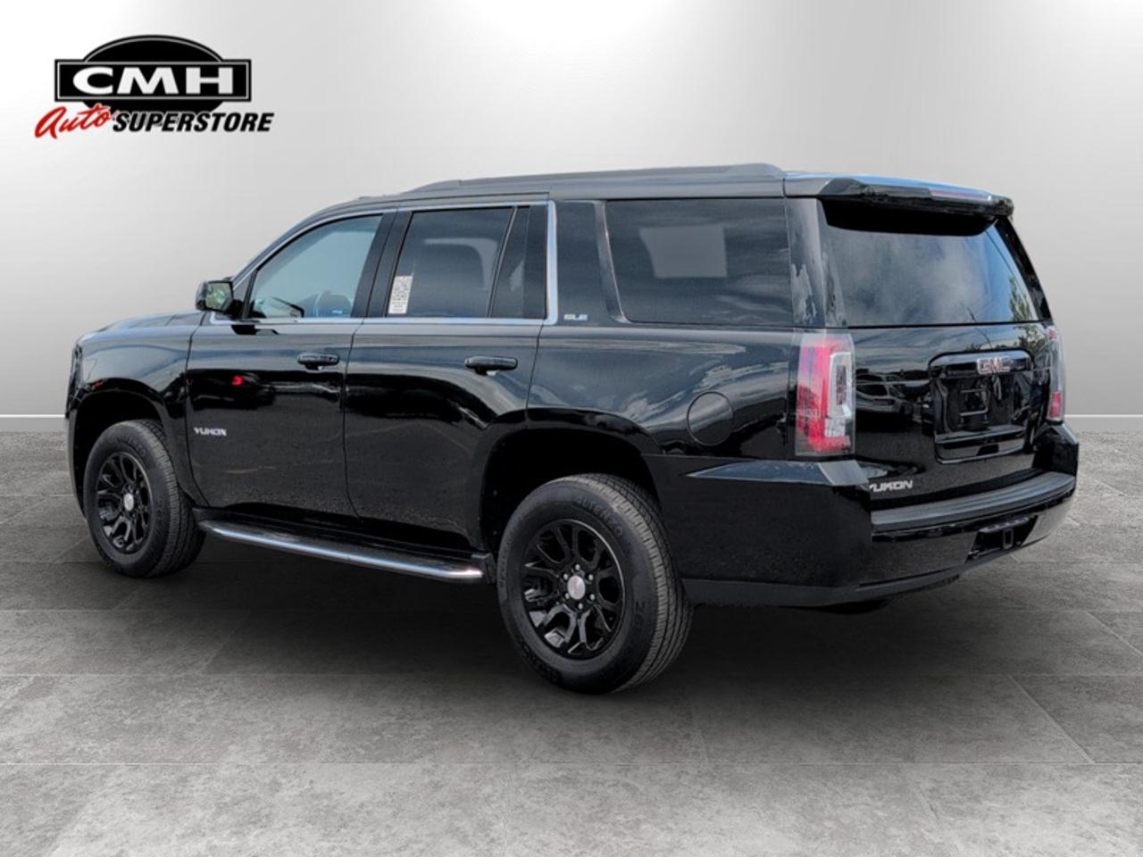 2018 GMC Yukon SLE  **8 PASSENGER** Photo