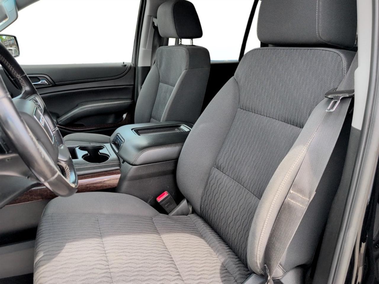 2018 GMC Yukon SLE  **8 PASSENGER** Photo