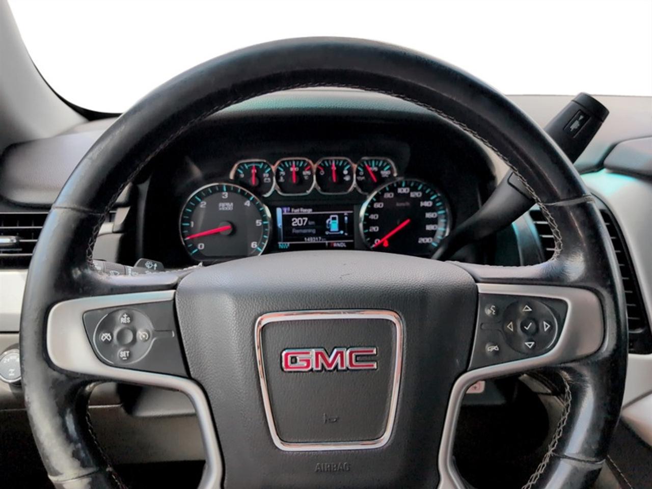 2018 GMC Yukon SLE  **8 PASSENGER** Photo