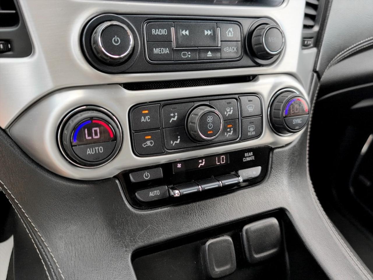 2018 GMC Yukon SLE  **8 PASSENGER** Photo