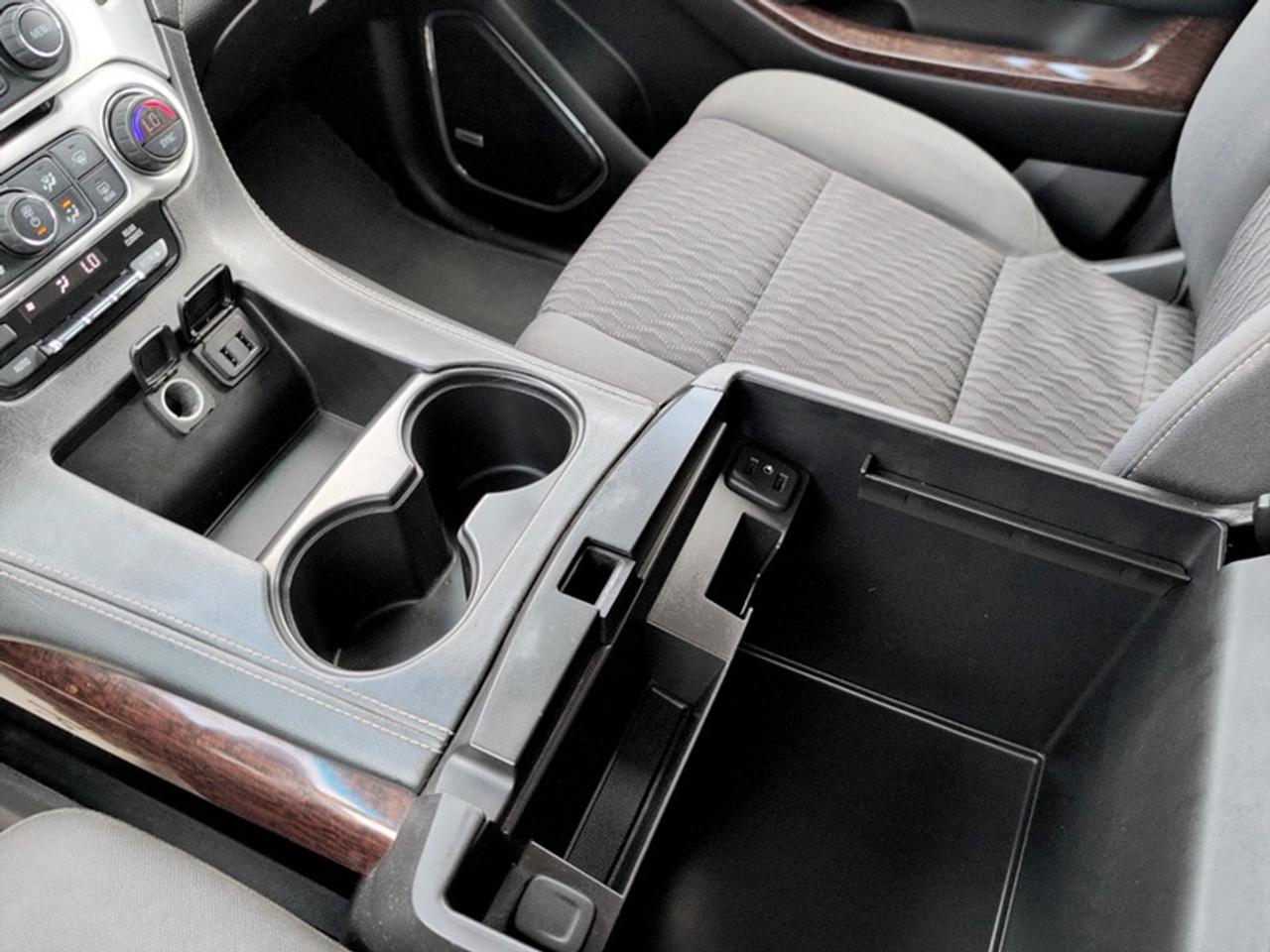2018 GMC Yukon SLE  **8 PASSENGER** Photo