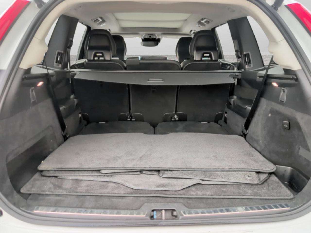 2022 Volvo XC90 Recharge T8 eAWD PHEV Inscription ER  **MINT** Photo