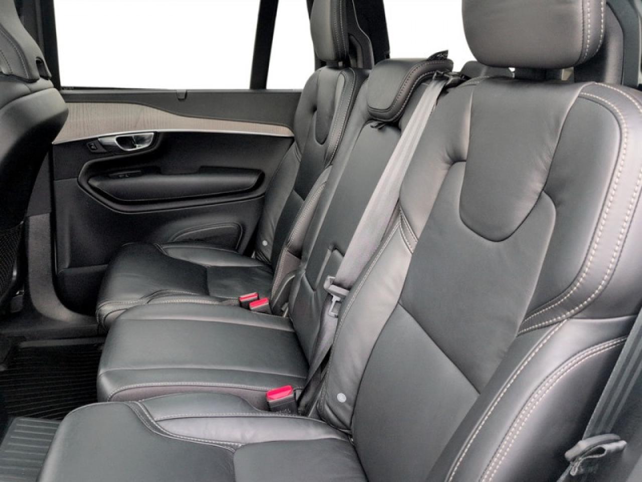 2022 Volvo XC90 Recharge T8 eAWD PHEV Inscription ER  **MINT** Photo