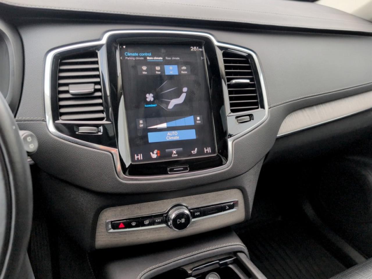 2022 Volvo XC90 Recharge T8 eAWD PHEV Inscription ER  **MINT** Photo