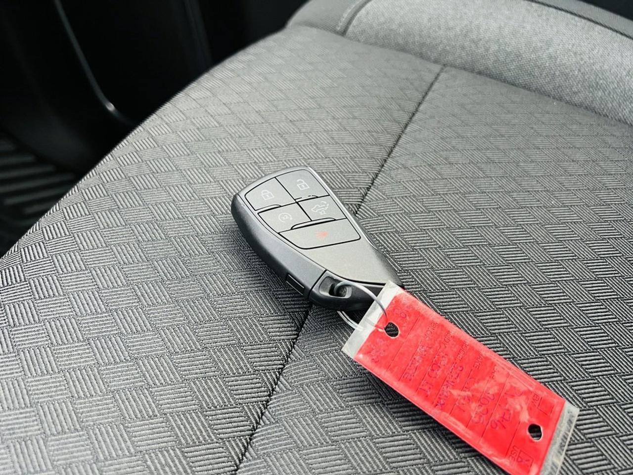 2025 Chevrolet Silverado 1500 LT Photo