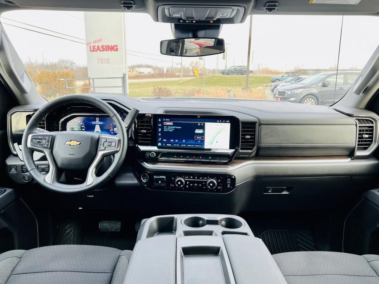 2025 Chevrolet Silverado 1500 LT Photo