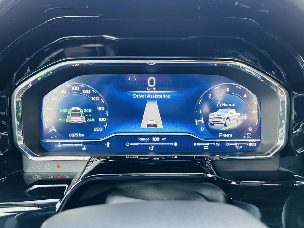 2025 Chevrolet Silverado 1500 LT Photo