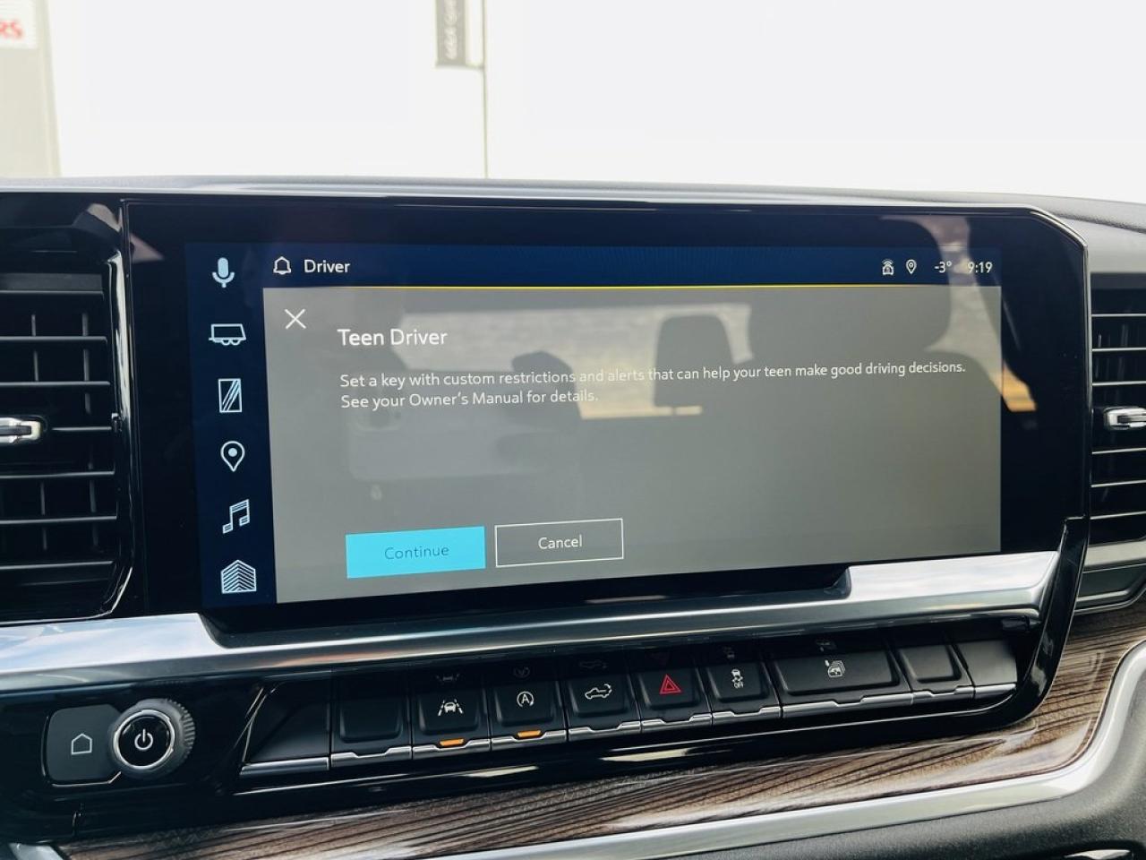 2025 Chevrolet Silverado 1500 LT Photo