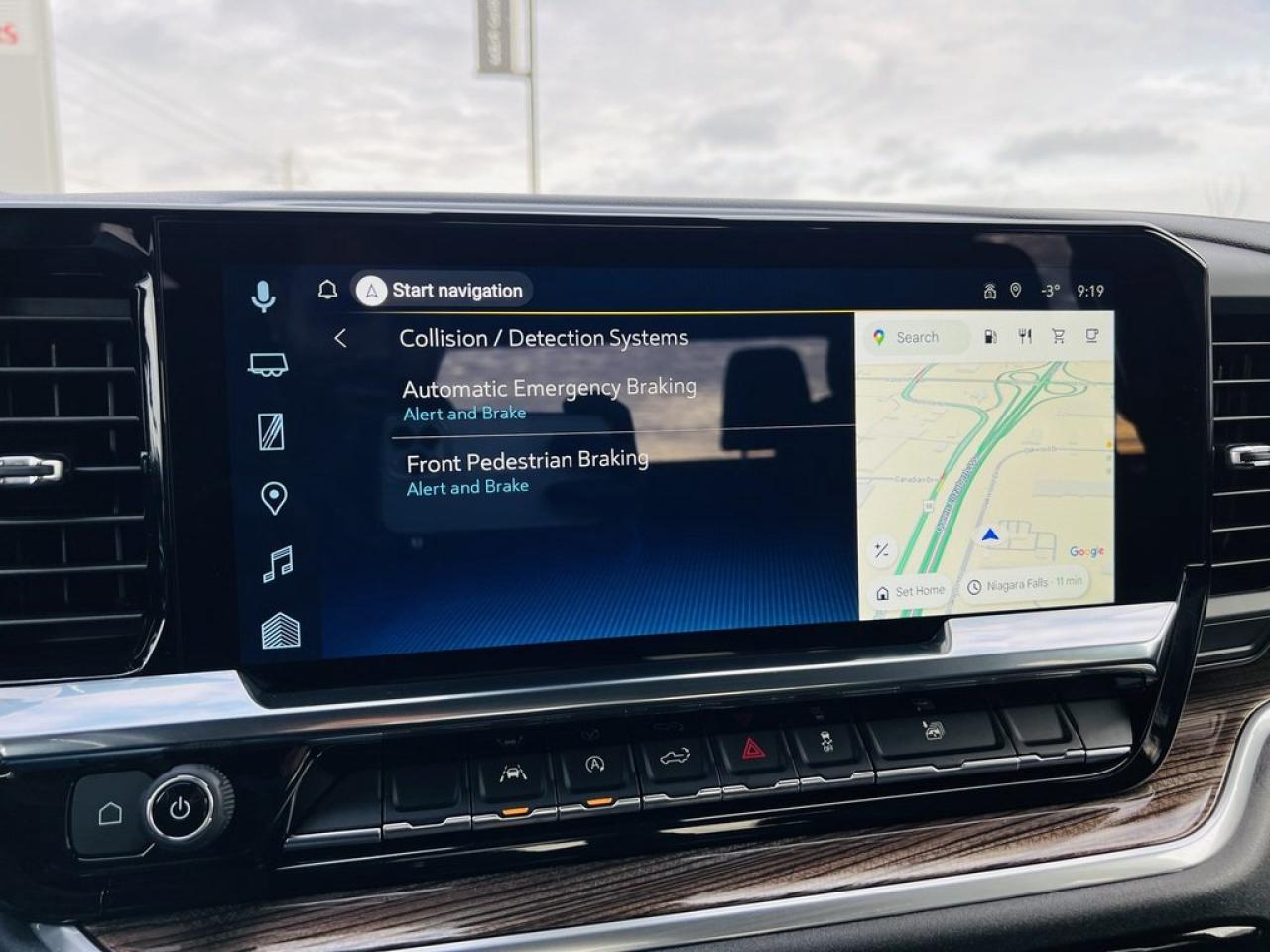 2025 Chevrolet Silverado 1500 LT Photo