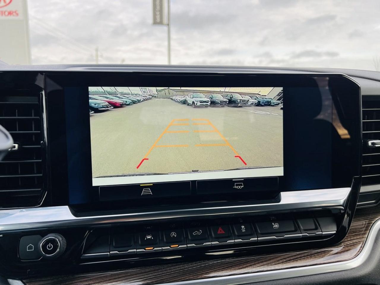 2025 Chevrolet Silverado 1500 LT Photo