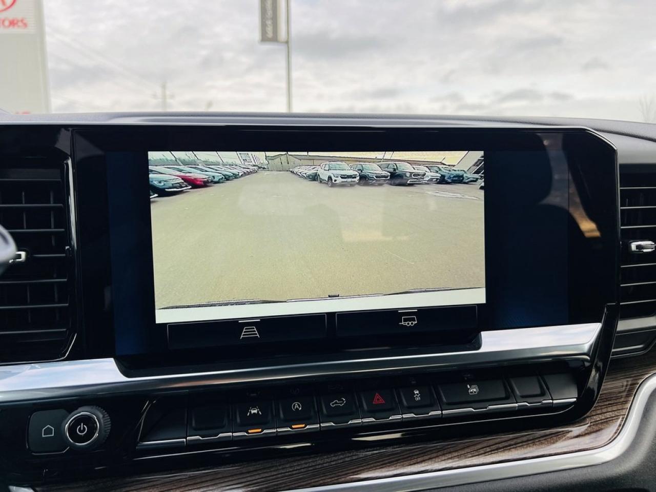 2025 Chevrolet Silverado 1500 LT Photo