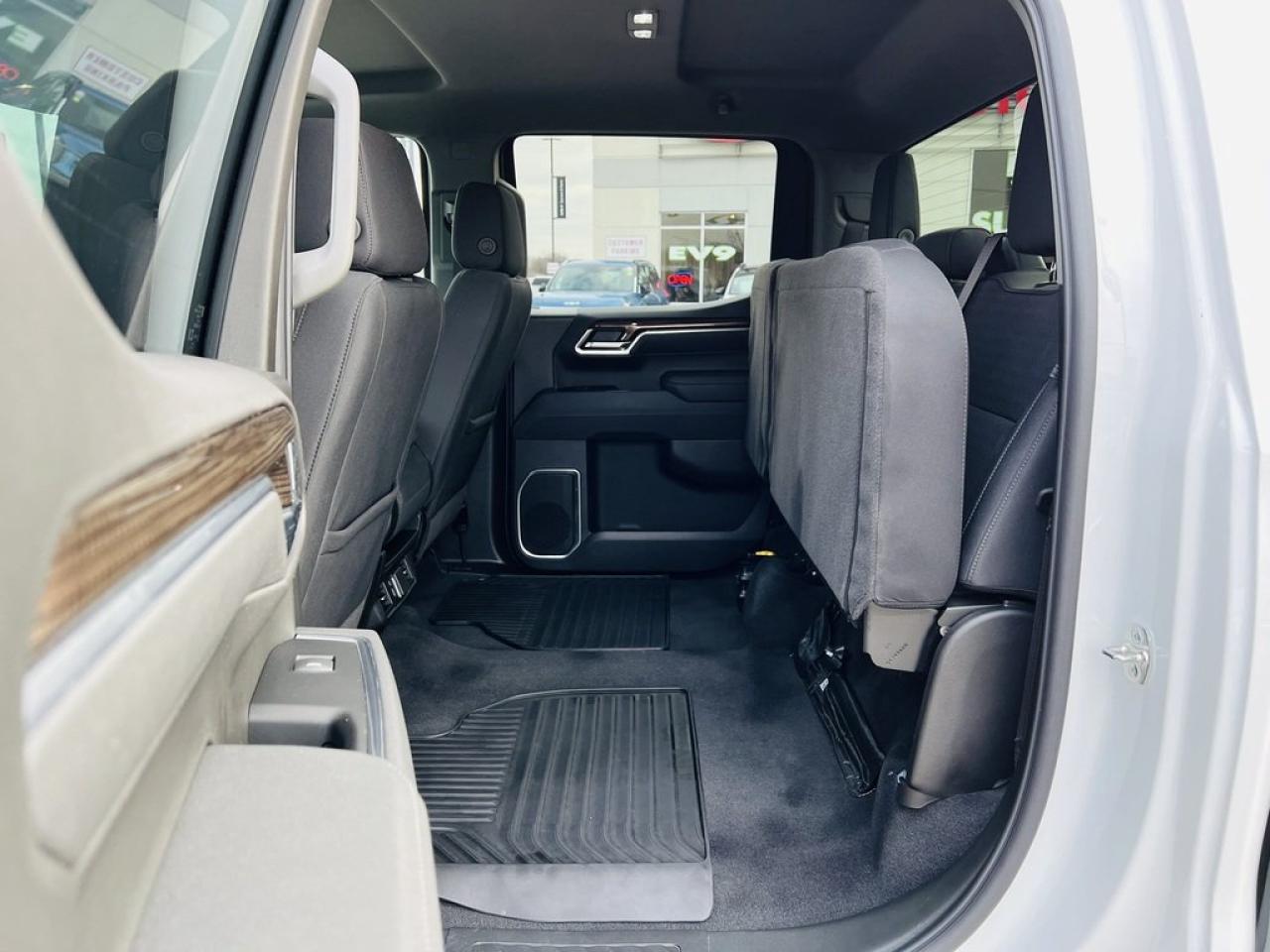 2025 Chevrolet Silverado 1500 LT Photo