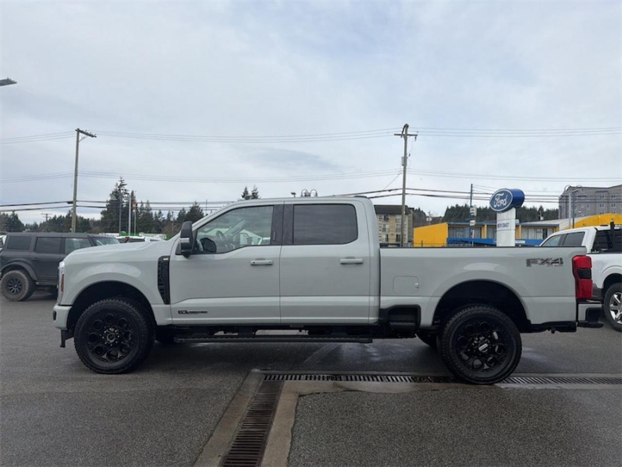 2026 Ford F-350 Super Duty XLT  - Diesel Engine Photo1