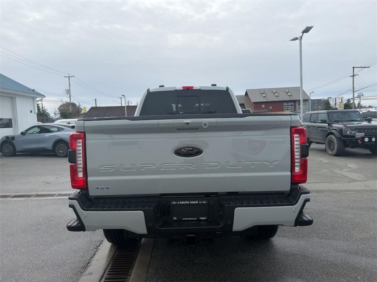 2026 Ford F-350 Super Duty XLT  - Diesel Engine Photo3