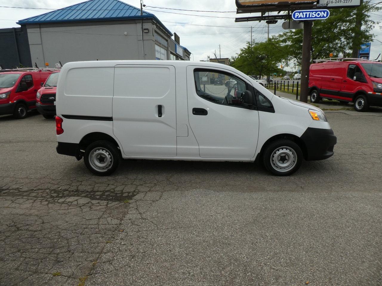 2017 Nissan NV200 NV200 CARGO - Photo #1