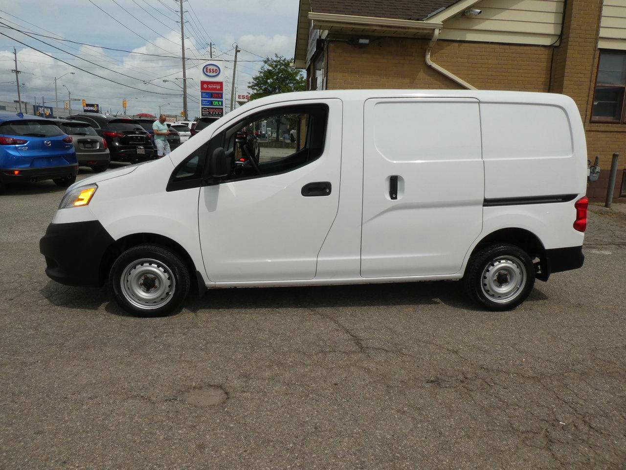 2017 Nissan NV200 NV200 CARGO Photo4