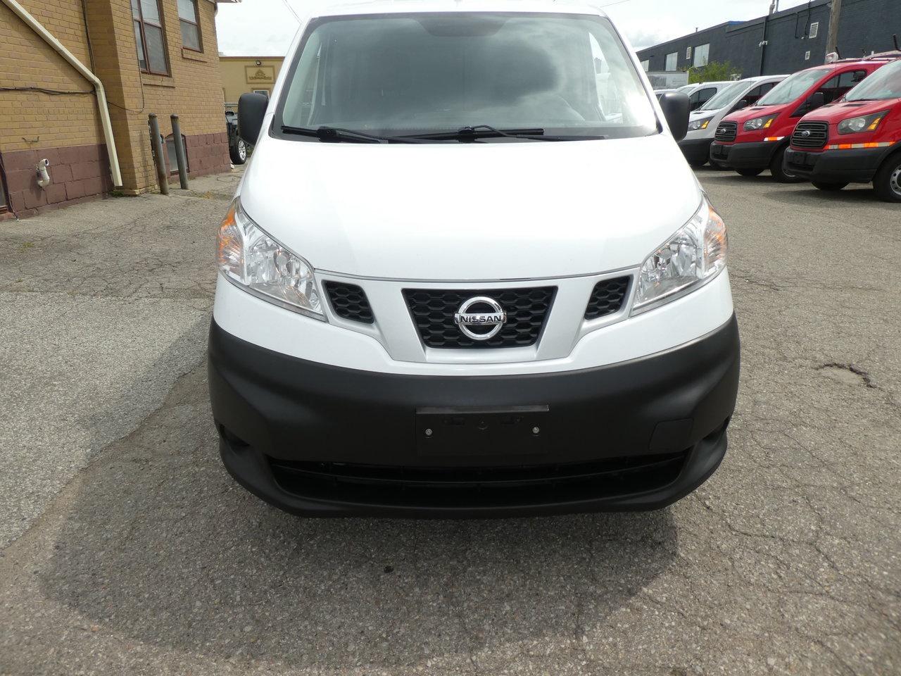 2017 Nissan NV200 NV200 CARGO Photo2