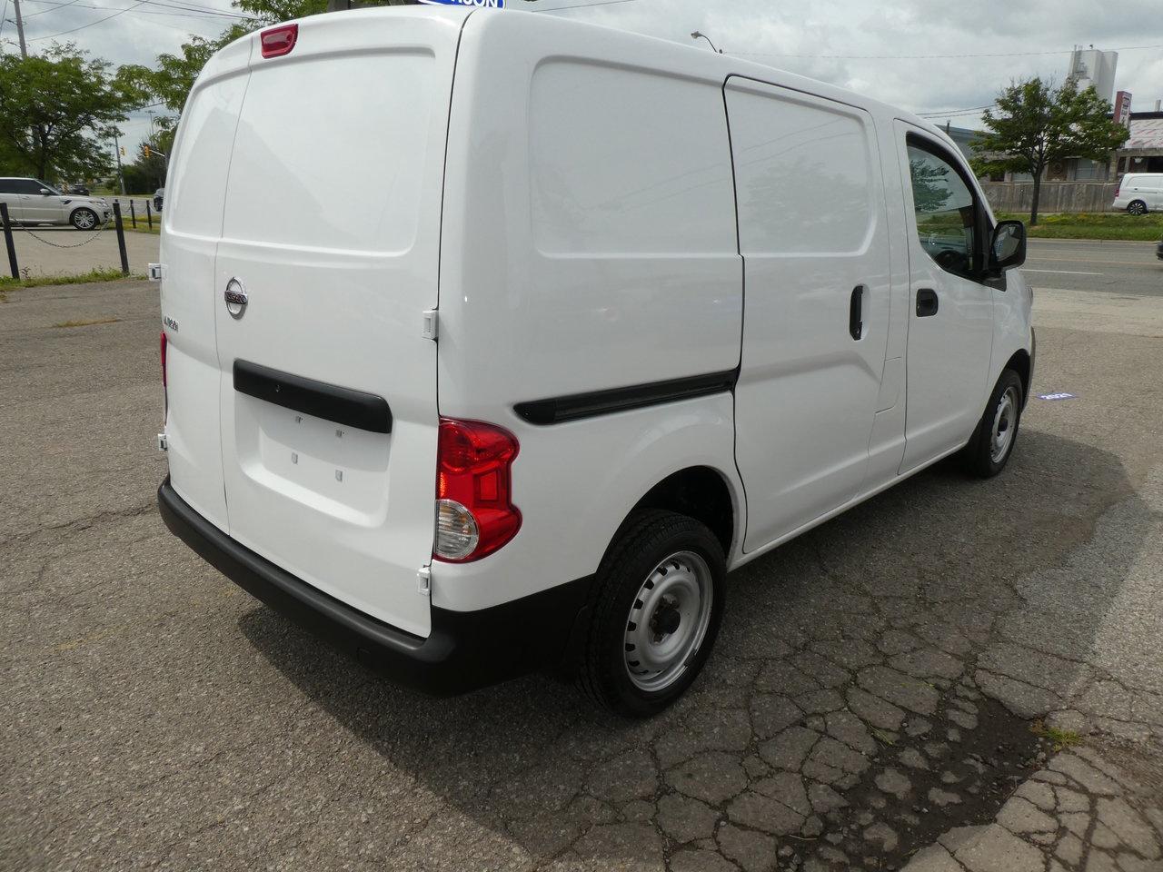 2017 Nissan NV200 NV200 CARGO Photo