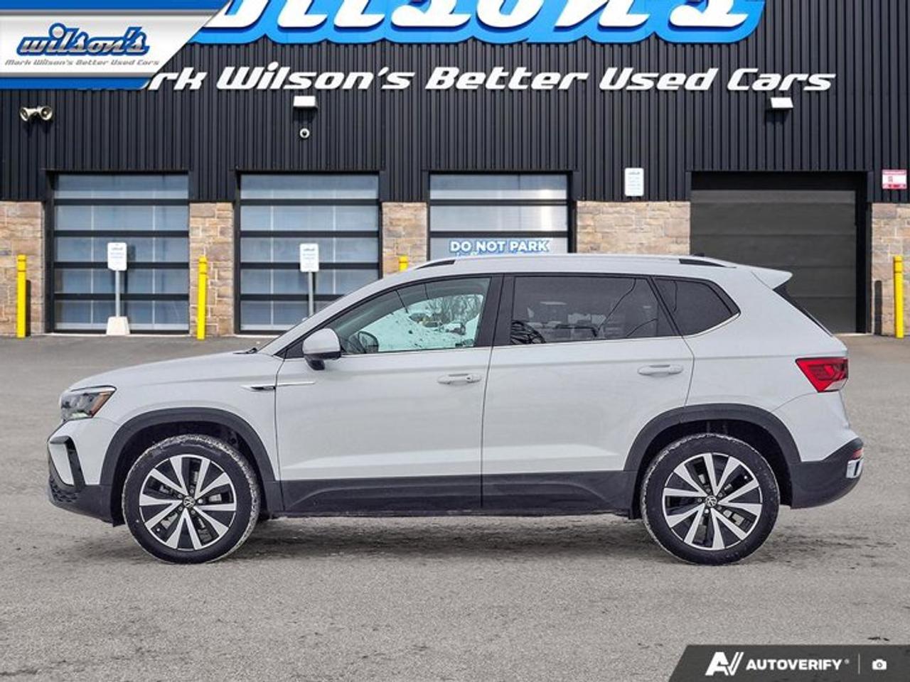 2023 Volkswagen Taos Comfortline AWD | Remote Start | Carplay and Android Auto | Cruise Control | and More ! Photo