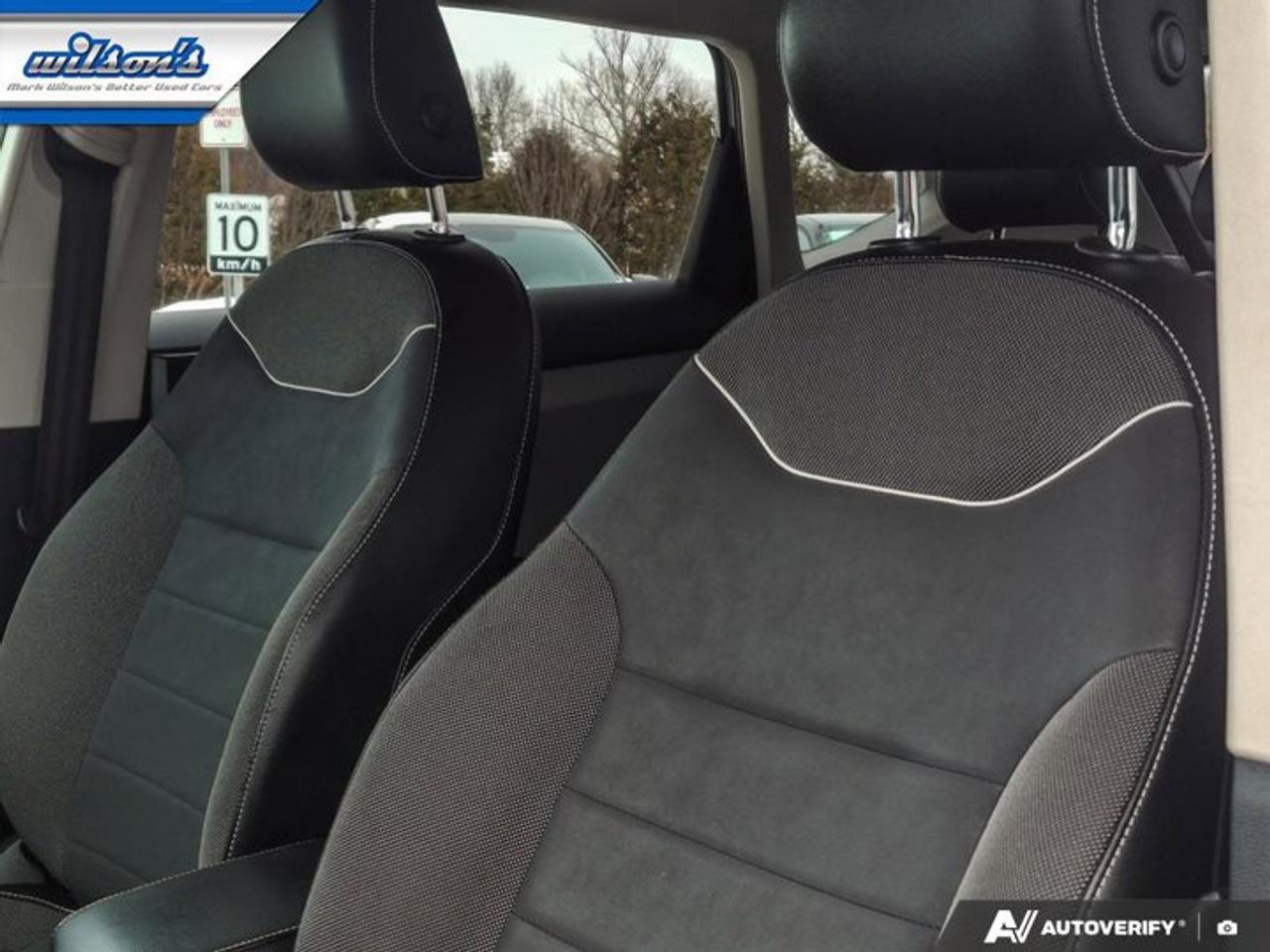 2023 Volkswagen Taos Comfortline AWD | Remote Start | Carplay and Android Auto | Cruise Control | and More ! Photo