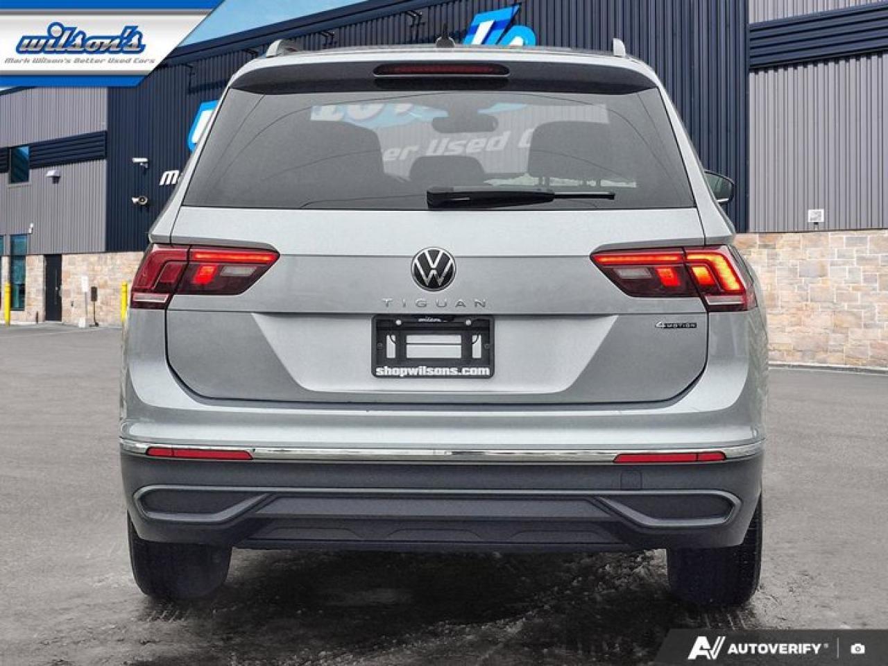 2024 Volkswagen Tiguan Comfortline AWD | Panoramic Sunroof | Leatherette | Adaptive Cruise | Heated Wheel + Seats & More ! Photo