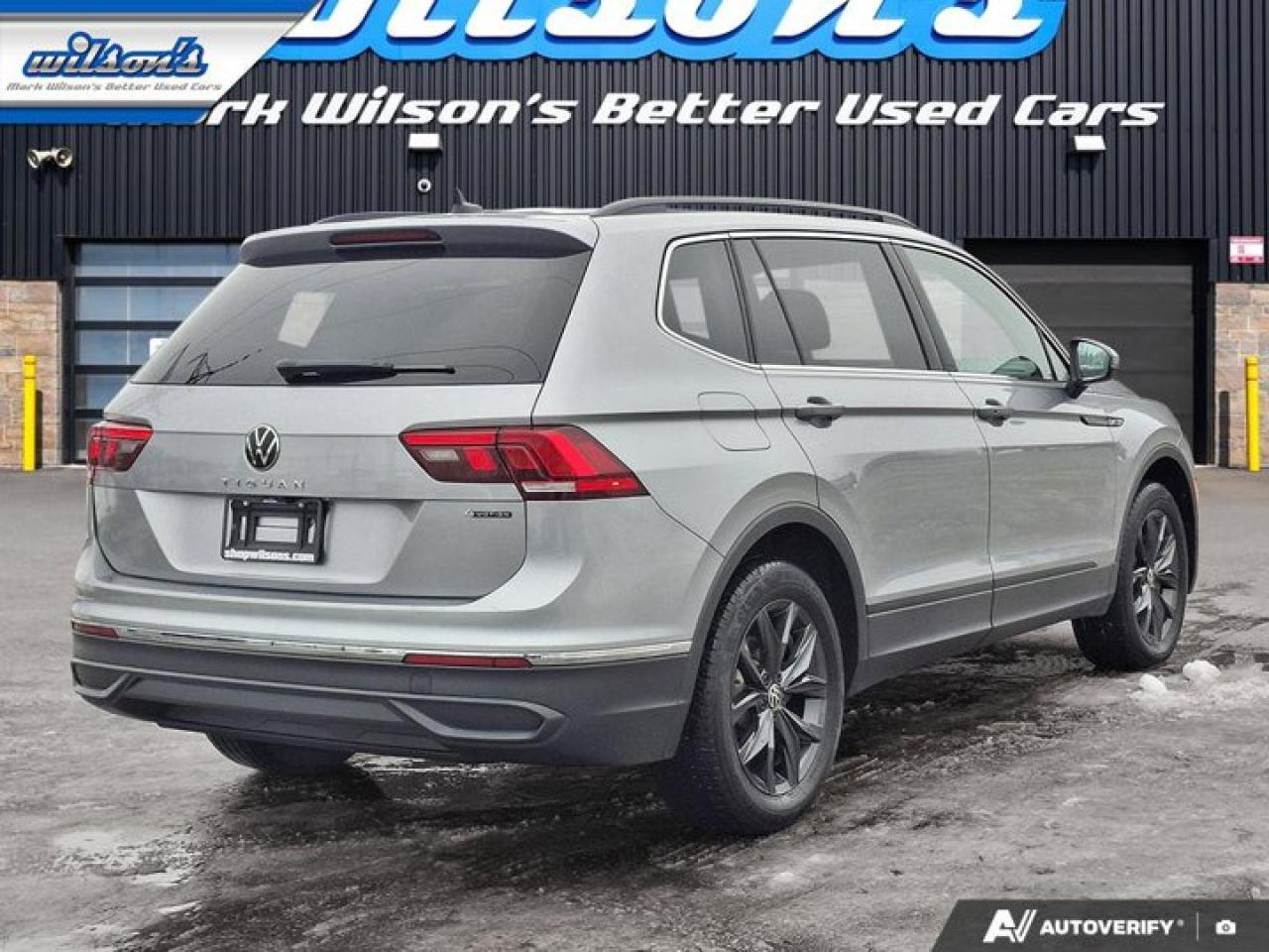 2024 Volkswagen Tiguan Comfortline AWD | Panoramic Sunroof | Leatherette | Adaptive Cruise | Heated Wheel + Seats & More ! Photo4