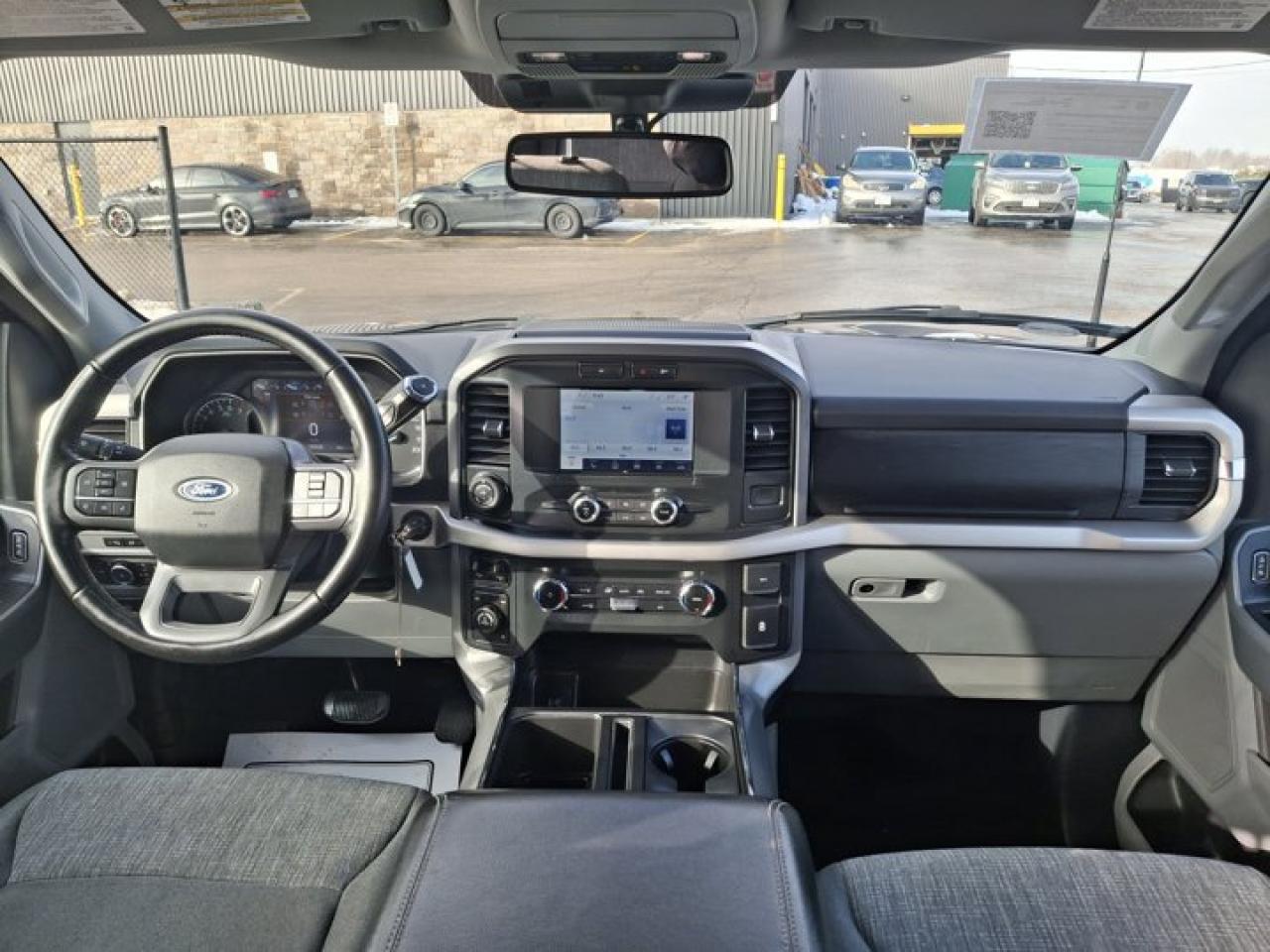 2022 Ford F-150 XLT Crew 4X4 | 301A | XTR | Tow Pkg | 3.73 Ratio | Remote Start | Power Seat | CarPlay & More ! Photo