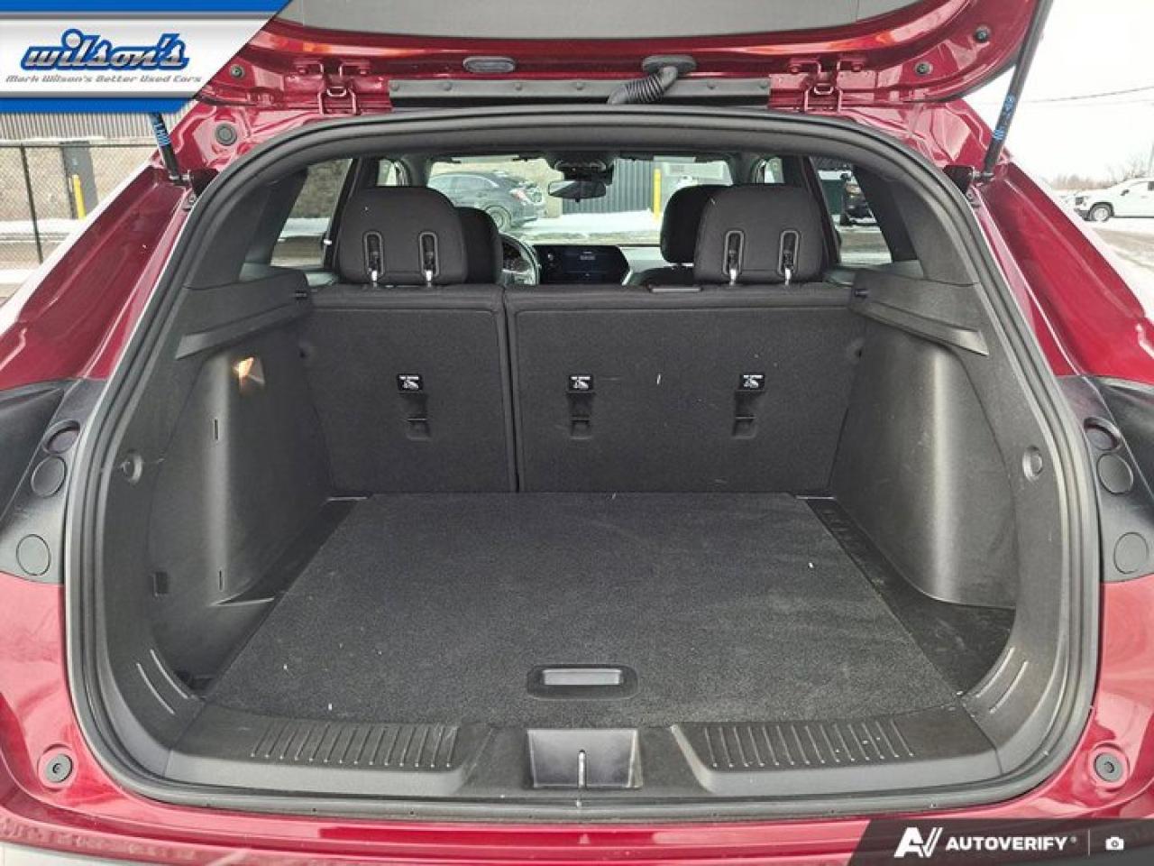 2024 Chevrolet Trax 1RS | Sunroof | Heated Wheel + Seats | CarPlay + Android | Rear Camera | Alloy Wheels and More ! Photo