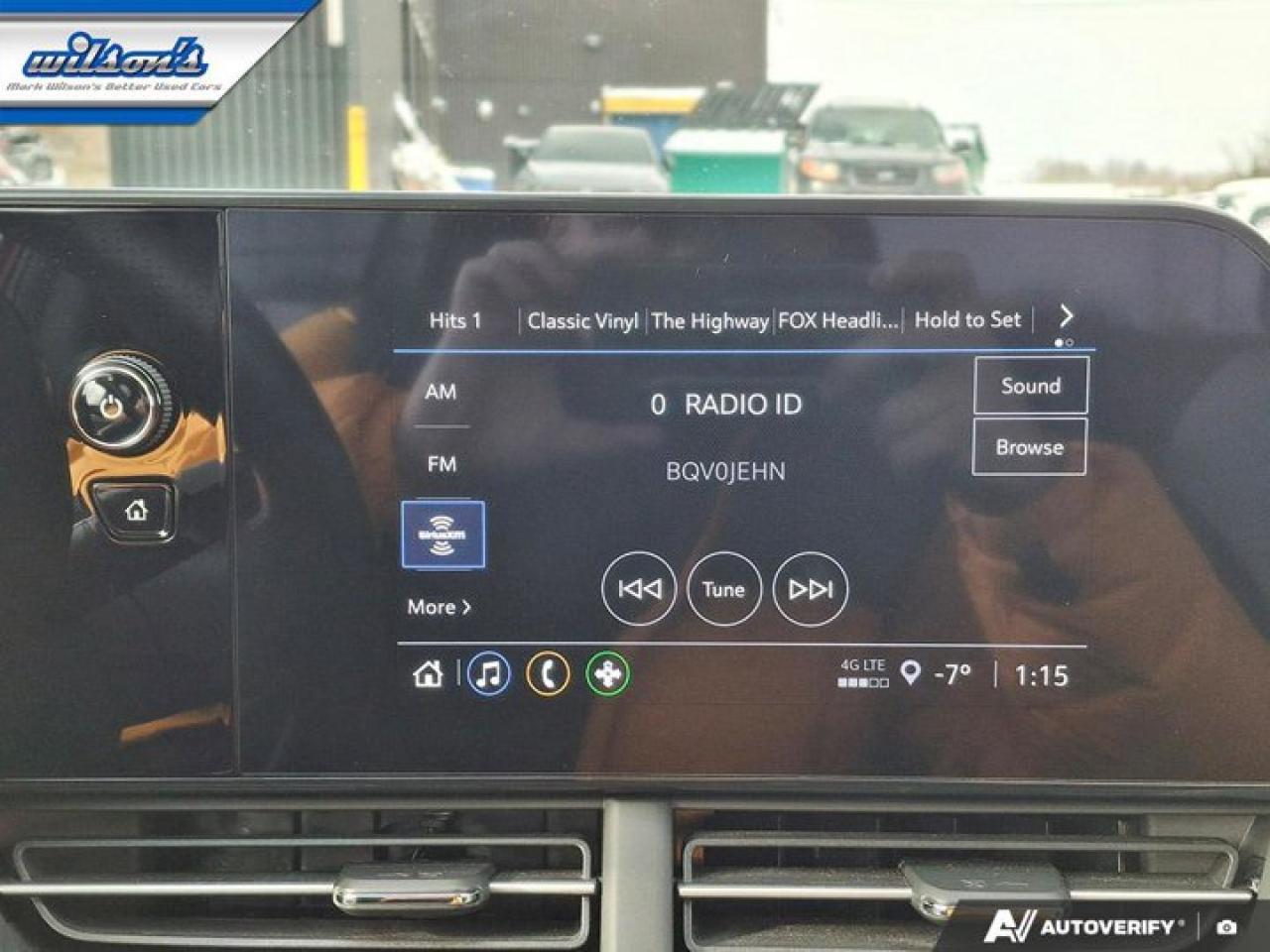 2024 Chevrolet Trax 1RS | Sunroof | Heated Wheel + Seats | CarPlay + Android | Rear Camera | Alloy Wheels and More ! Photo