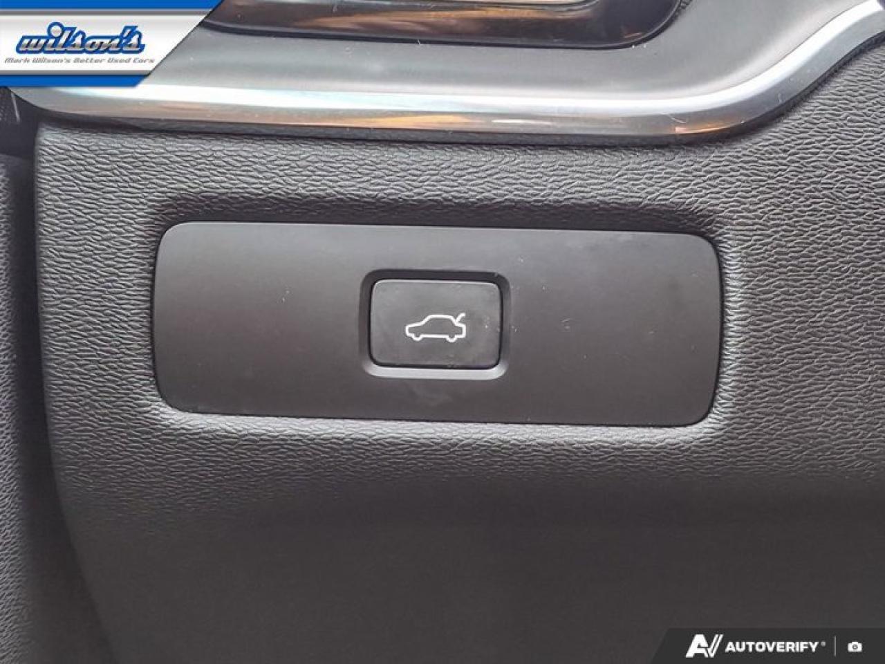 2023 Volvo XC60 Core AWD | Leather | Sunroof | Nav | Heated Seats | Power Seat | Rear Camera | and More ! Photo