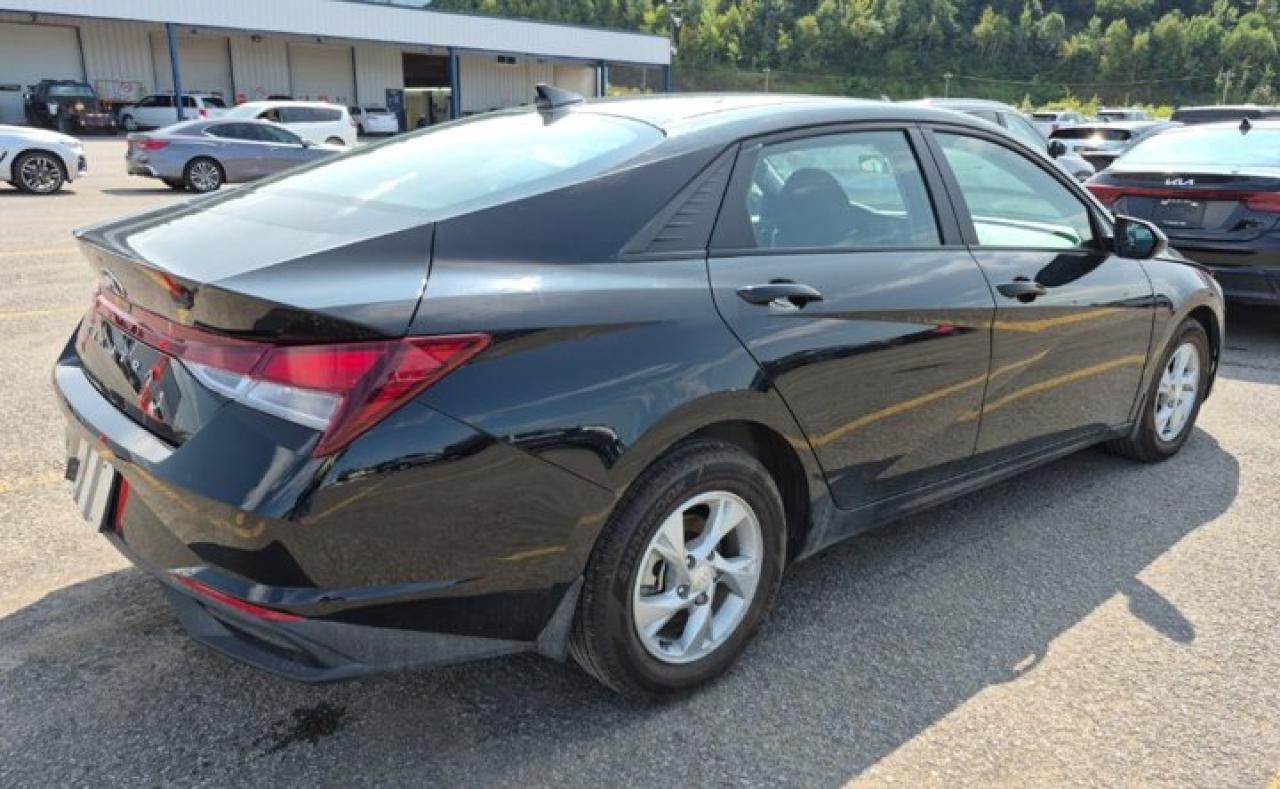 2021 Hyundai Elantra Essential | Heated Seats | Low KM | Reverse Camera | Alloys | Photo2