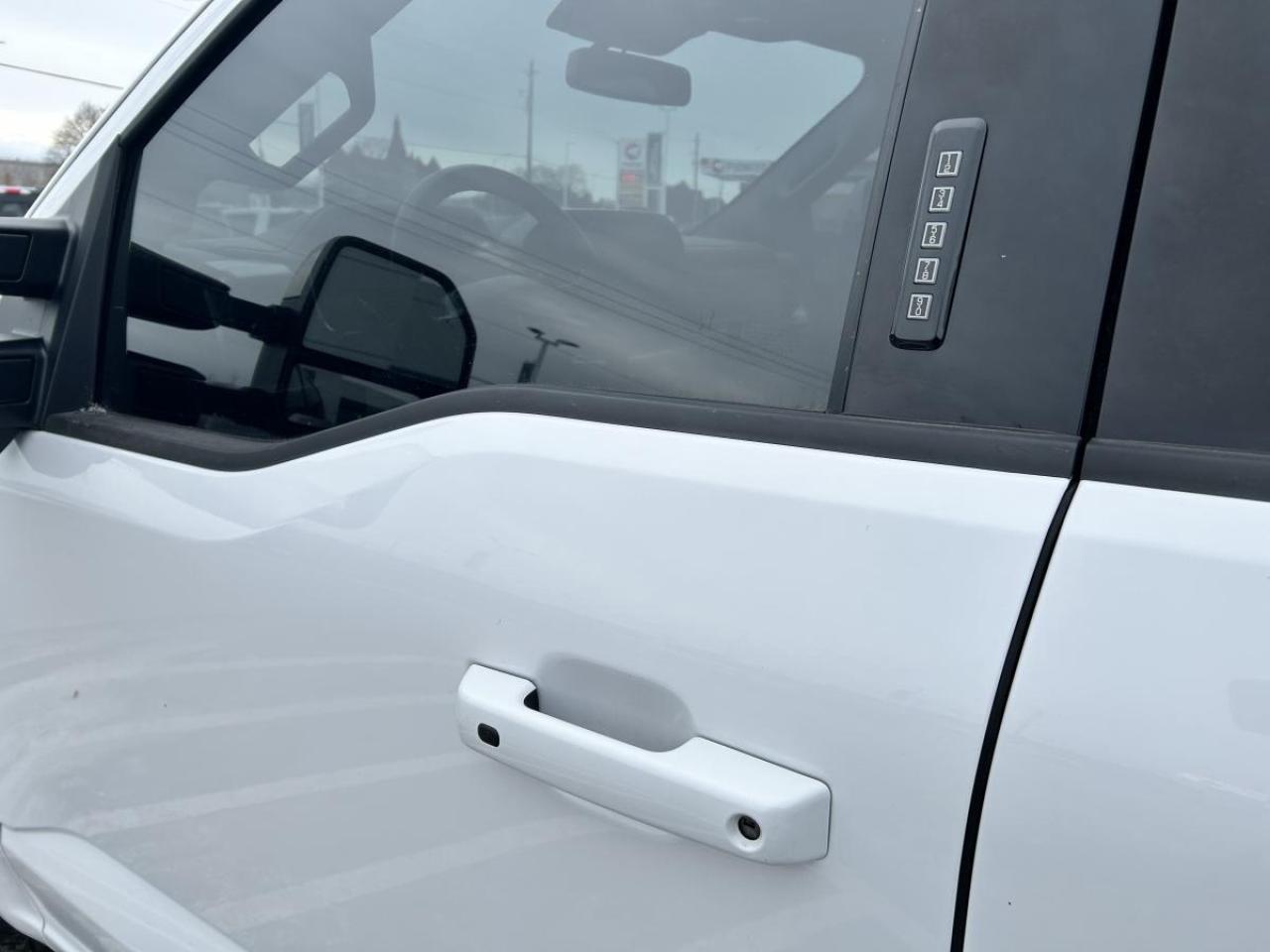 2022 Ford F-150 Lariat Photo