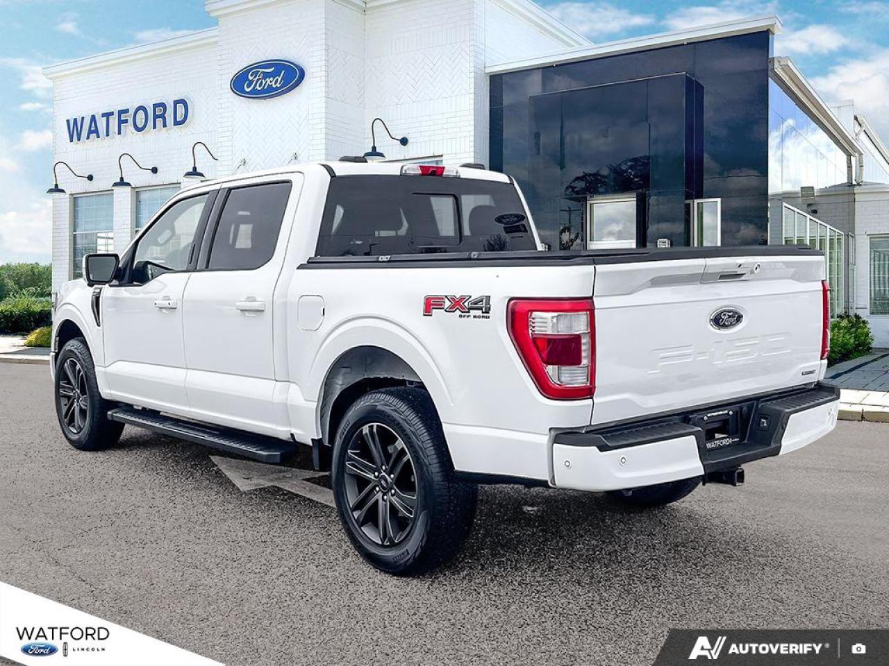 2022 Ford F-150 Lariat 4WD SuperCrew 5.5' Box Photo3
