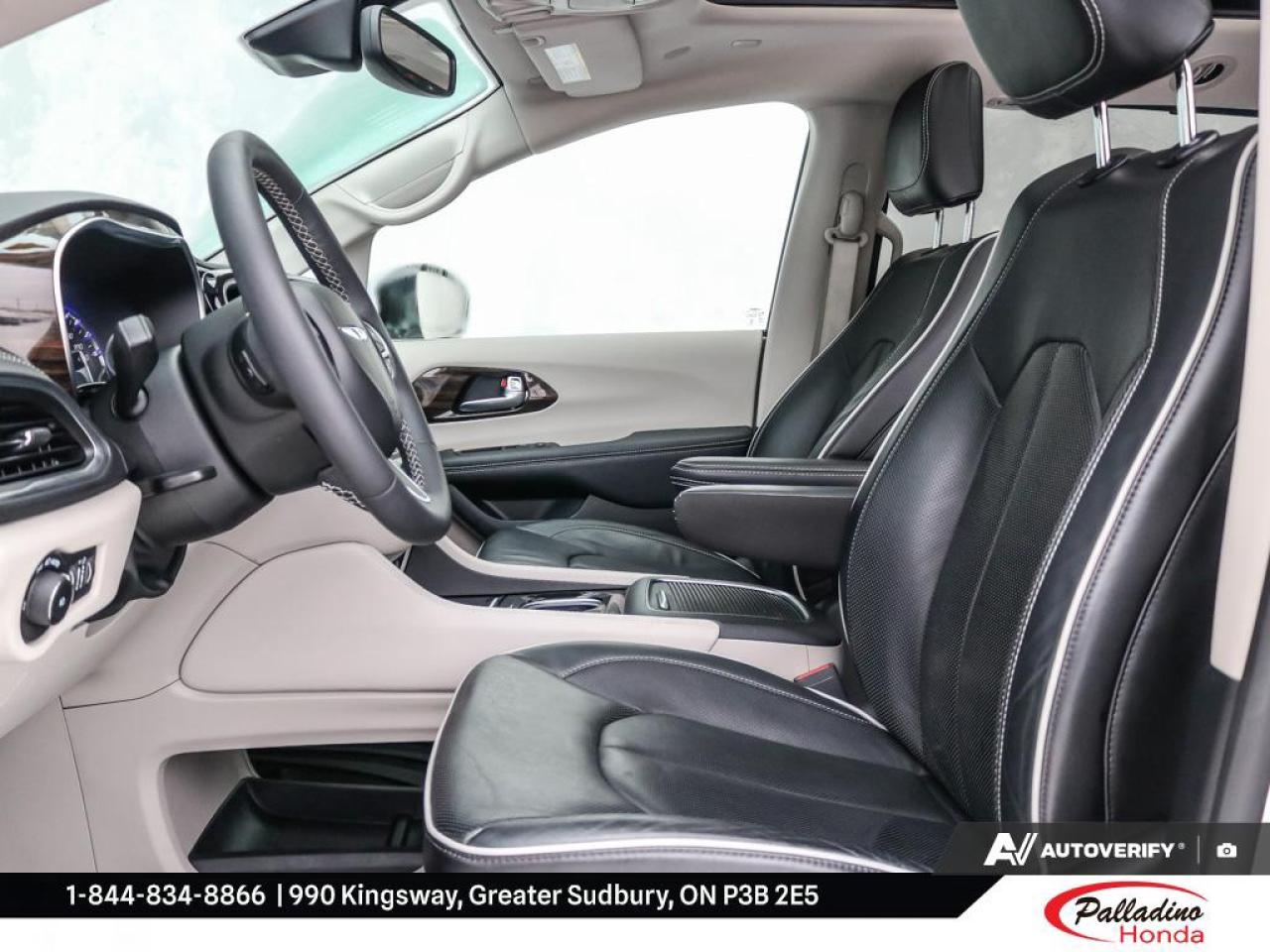 2023 Chrysler Pacifica Limited Photo