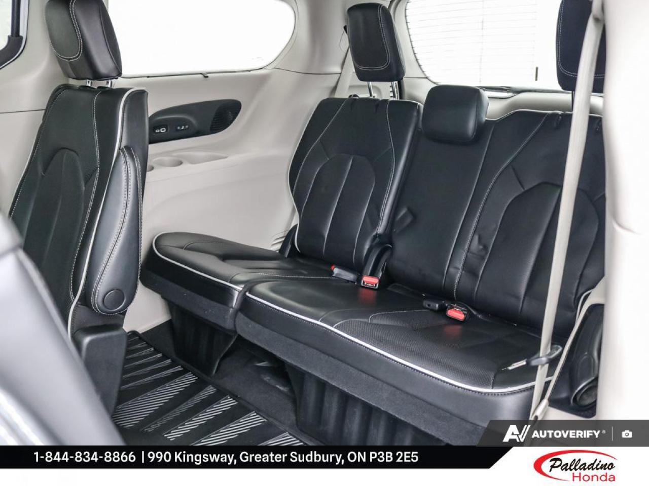 2023 Chrysler Pacifica Limited Photo