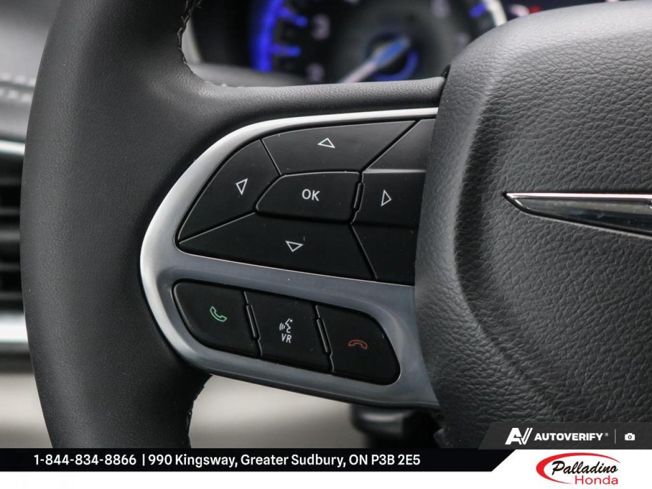 2023 Chrysler Pacifica Limited Photo