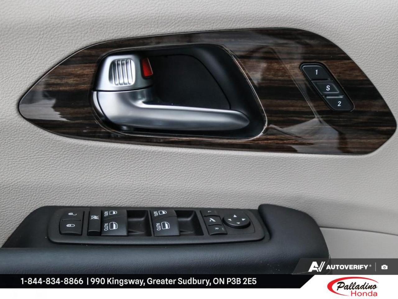 2023 Chrysler Pacifica Limited Photo