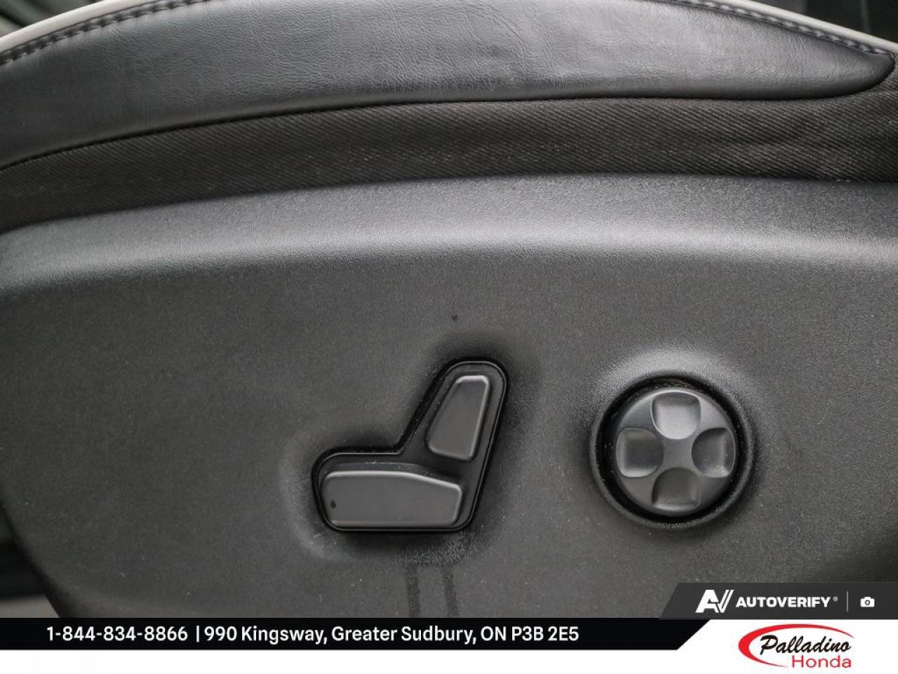 2023 Chrysler Pacifica Limited Photo