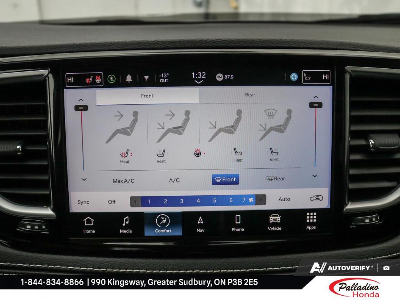 2023 Chrysler Pacifica Limited Photo