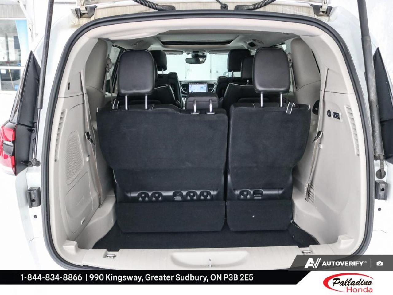 2023 Chrysler Pacifica Limited Photo