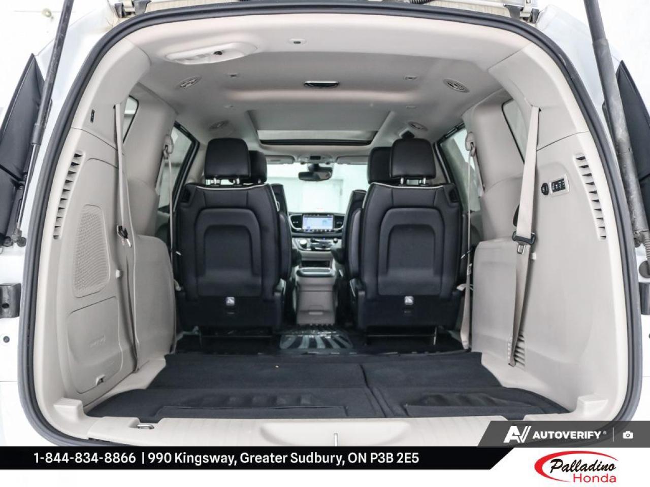 2023 Chrysler Pacifica Limited Photo