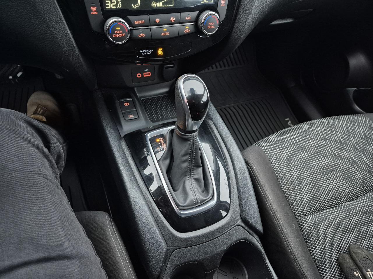 2022 Nissan Qashqai SV AWD Photo10